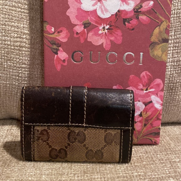 Authentic Gucci Card and key holder - Picture 3 of 14
